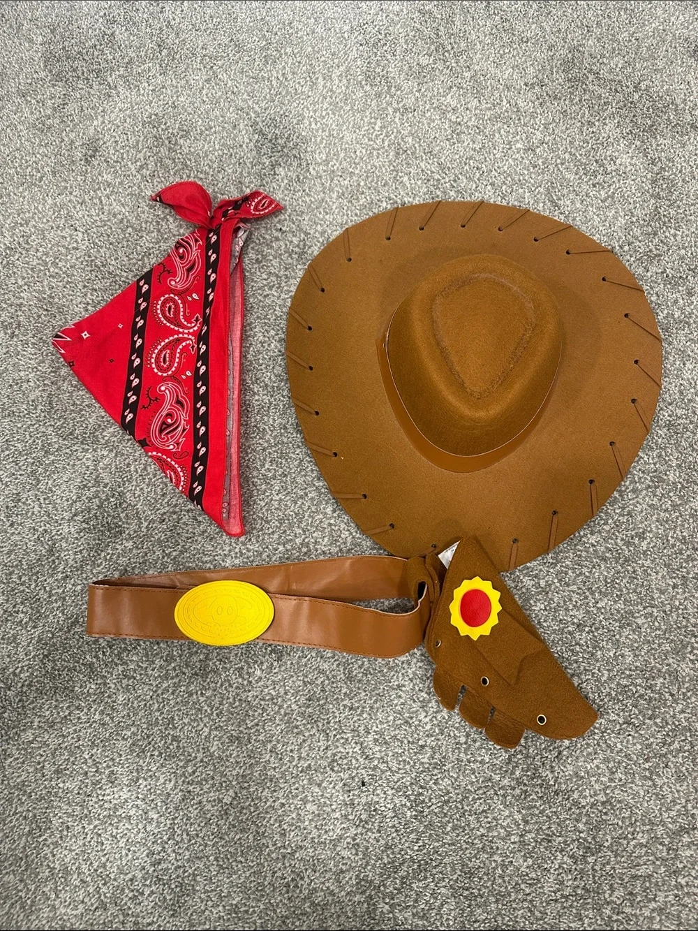 Disney Store Toy Story SHERIFF WOODY Costume Set Large 9/10 Cowboy Hat Belt Vest